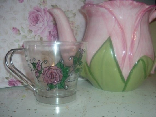 Pink roses tea cup