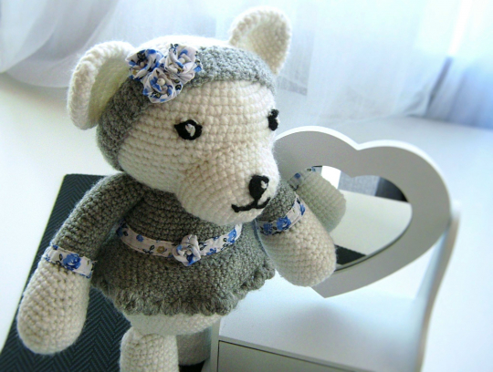 .:Little Miss Bear:.