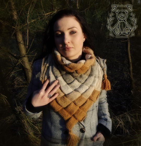 .: Entrelac "Fawn" Shawl:.